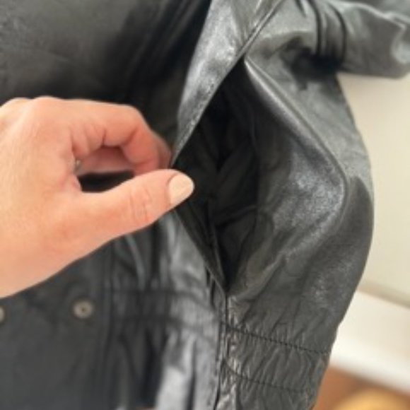 VINTAGE Black leather cropped biker jacket size 10 - Picture 7 of 9